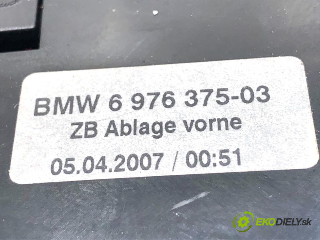 BMW E61 Kombi 2007 120 kW 520 d 1995 Priehradka, kastlík volantu 6976375