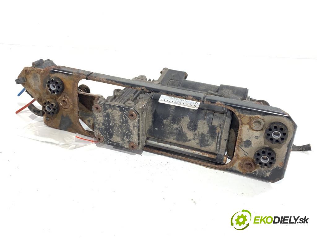 BMW E61 Kombi 2007 120 kW 520 d 1995 pumpa nápravy 6777827