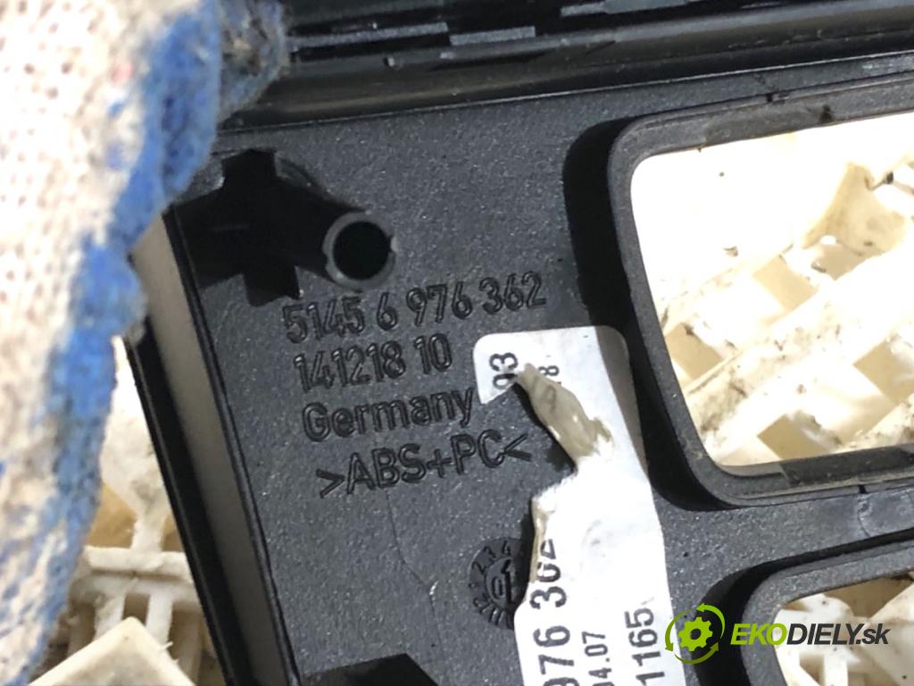 BMW E61 Kombi 2007 120 kW 520 d 1995 Panel ovládania kúrenia 9155642 (Prepínacie páčky pod volantom)