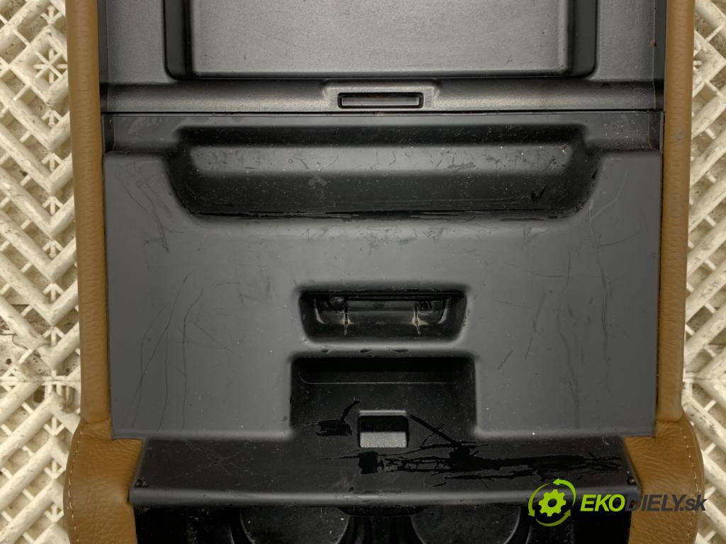 BMW E61 Kombi 2007 120 kW 520 d 1995 Sedadlo druhý rad
