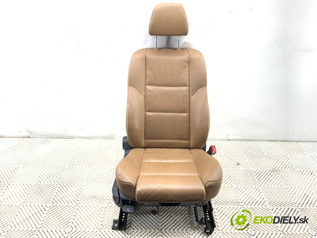 BMW E61 Kombi 2007 120 kW 520 d 1995 Sedadlo pravy predný 