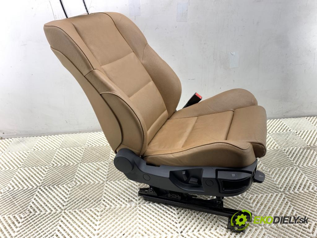 BMW E61 Kombi 2007 120 kW 520 d 1995 Sedadlo pravy predný