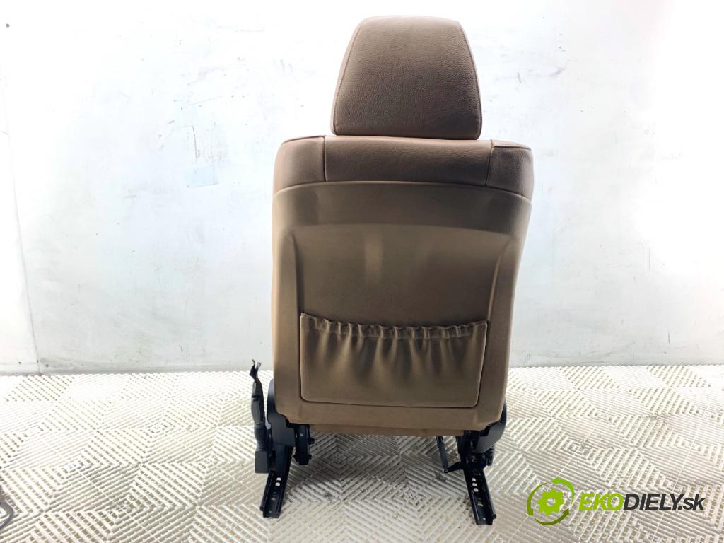 BMW E61 Kombi 2007 120 kW 520 d 1995 Sedadlo ľavy predný