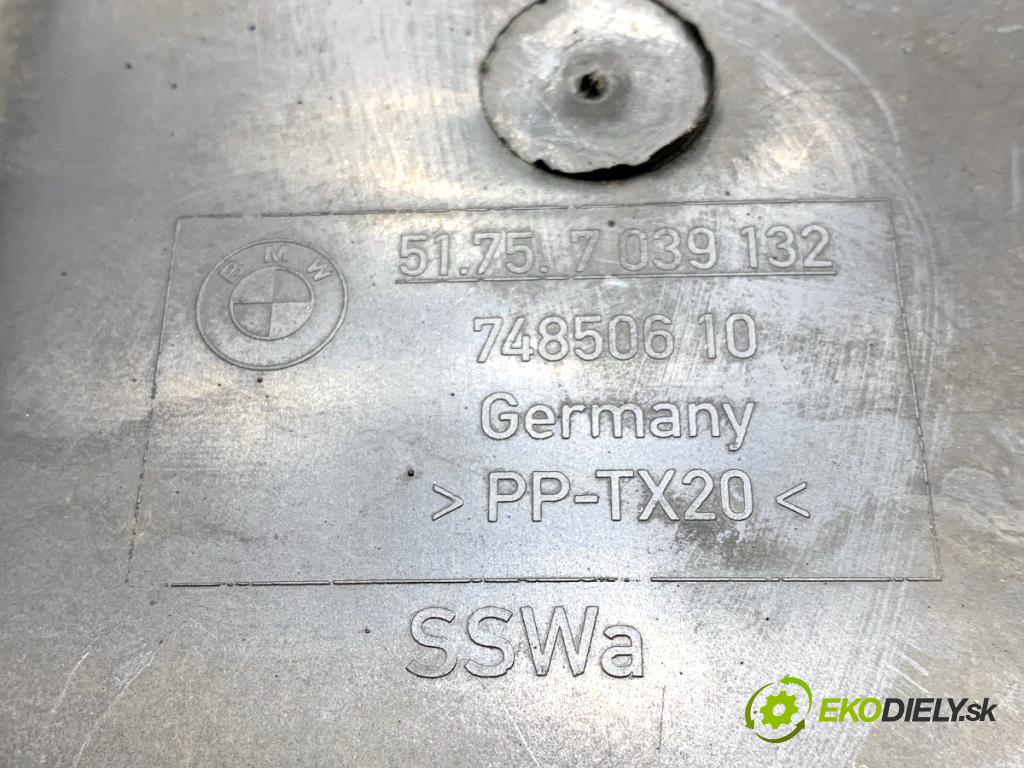BMW E61 Kombi 2007 120 kW 520 d 1995 volant vzduchu 7039132