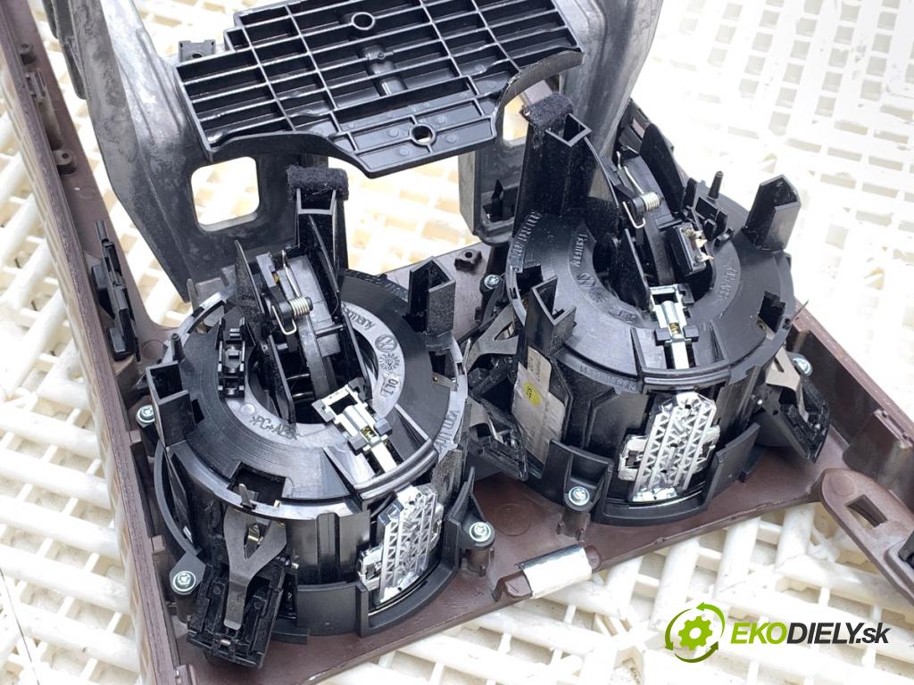 VW PHAETON sedan 2014 176 kW 3.0 V6 TDI 4motion 2967 Držiak na nápoje 3D0858602C (Držiak (úchyt) na nápoje)