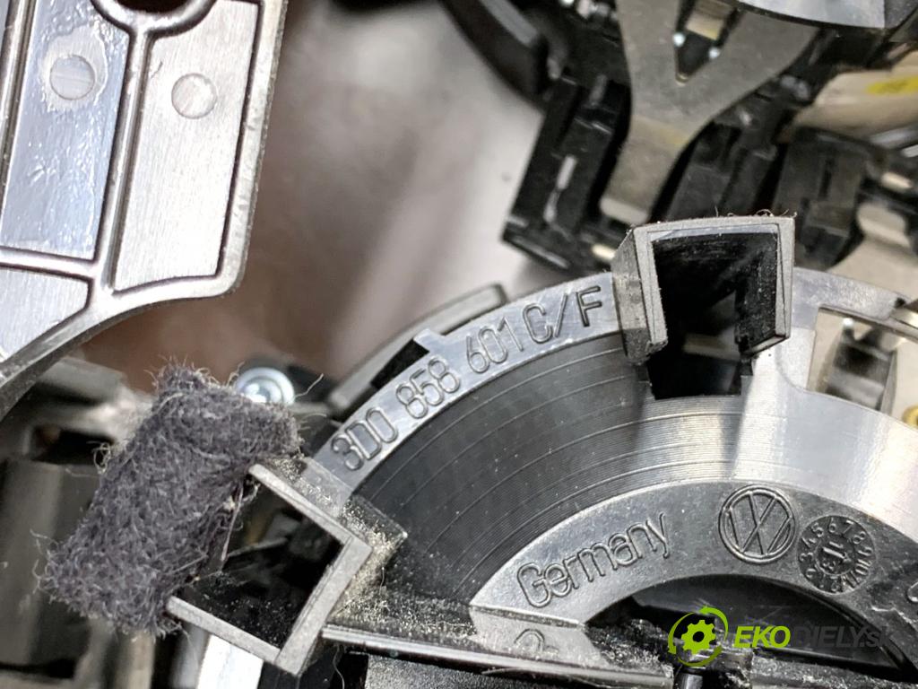 VW PHAETON sedan 2014 176 kW 3.0 V6 TDI 4motion 2967 Držiak na nápoje 3D0858602C (Držiak (úchyt) na nápoje)