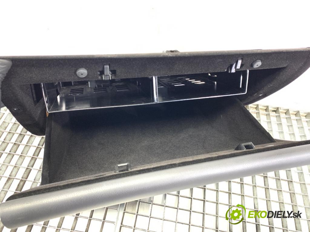 VW PHAETON sedan 2014 176 kW 3.0 V6 TDI 4motion 2967 přihrádka kastlík spolujezdce  (Přihrádka (kastlík))