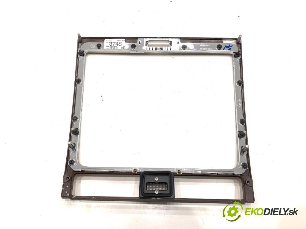 VW PHAETON sedan 2014 176 kW 3.0 V6 TDI 4motion 2967 lišty kryt 3D1858061D (Lišta)