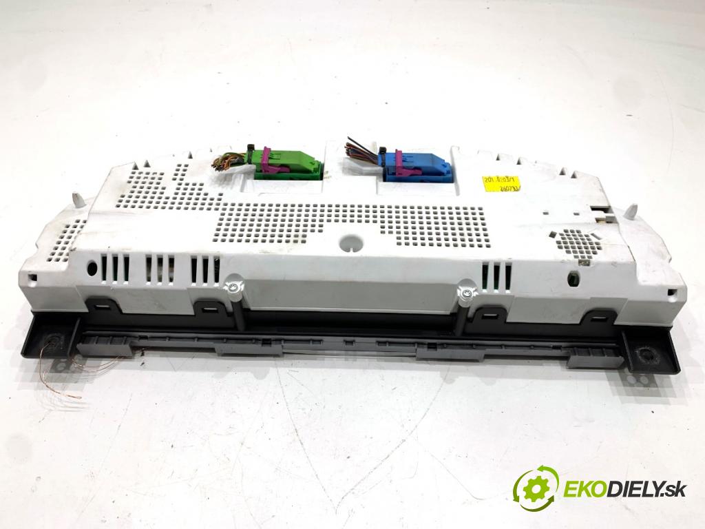 VW PHAETON sedan 2014 176 kW 3.0 V6 TDI 4motion 2967 Prístrojovka 3D0920886L (Prístrojová doska)