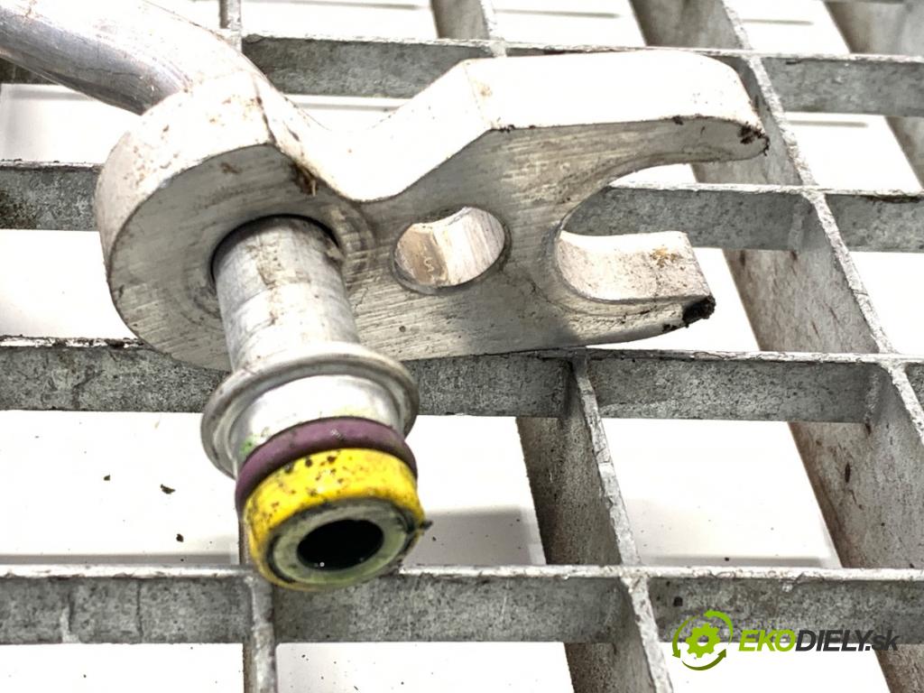 VW PHAETON sedan 2014 176 kW 3.0 V6 TDI 4motion 2967 rúrka klimatizace 3D0260712 (Trubka klimatizace)