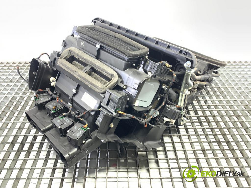 VW PHAETON sedan 2014 176 kW 3.0 V6 TDI 4motion 2967 topné těleso radiátor topení komplet KOMBAJN 3D1820003Q (Radiátor topení)