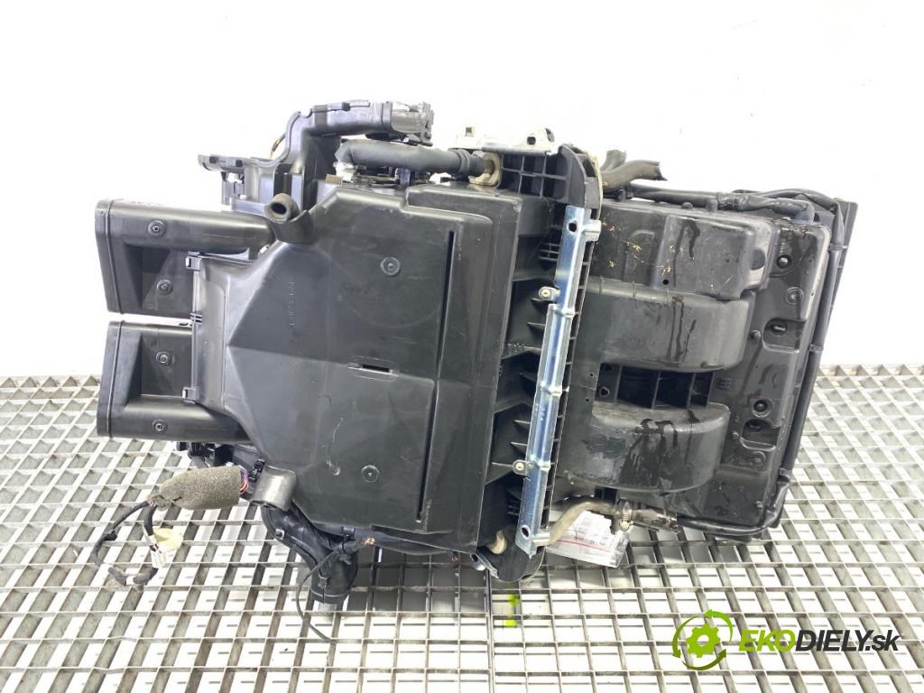 VW PHAETON sedan 2014 176 kW 3.0 V6 TDI 4motion 2967 topné těleso radiátor topení komplet KOMBAJN 3D1820003Q (Radiátor topení)