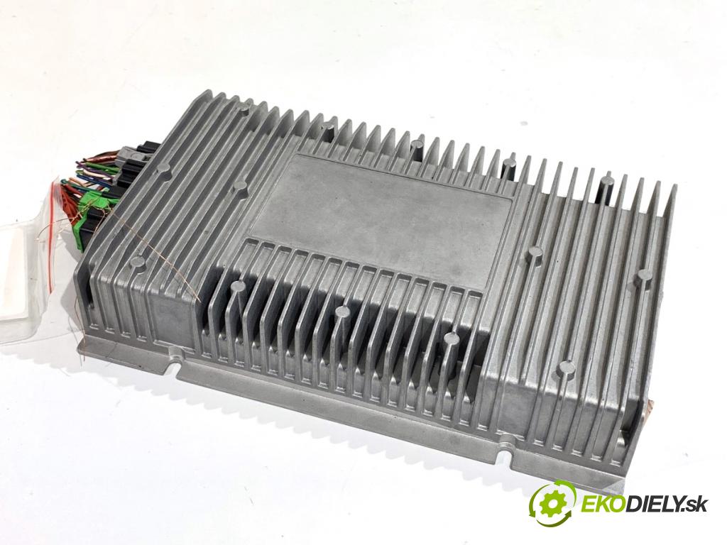 VW PHAETON sedan 2014 176 kW 3.0 V6 TDI 4motion 2967 zesilovač 3D0035466D (Zesilovač)