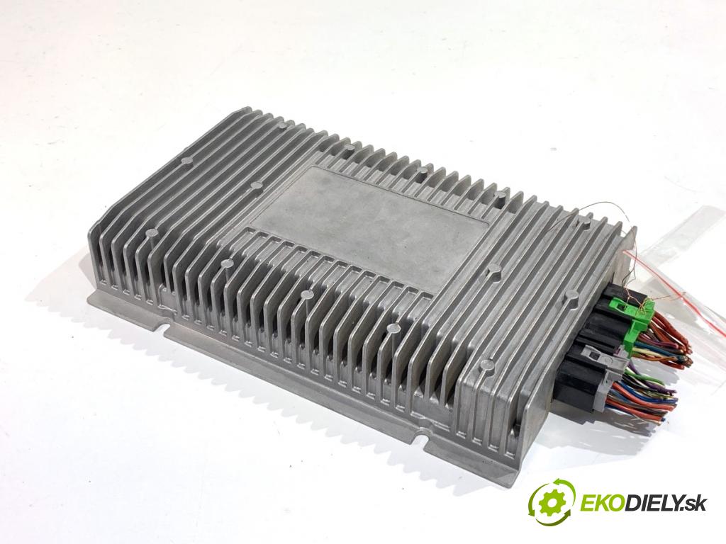 VW PHAETON sedan 2014 176 kW 3.0 V6 TDI 4motion 2967 zesilovač 3D0035466D (Zesilovač)