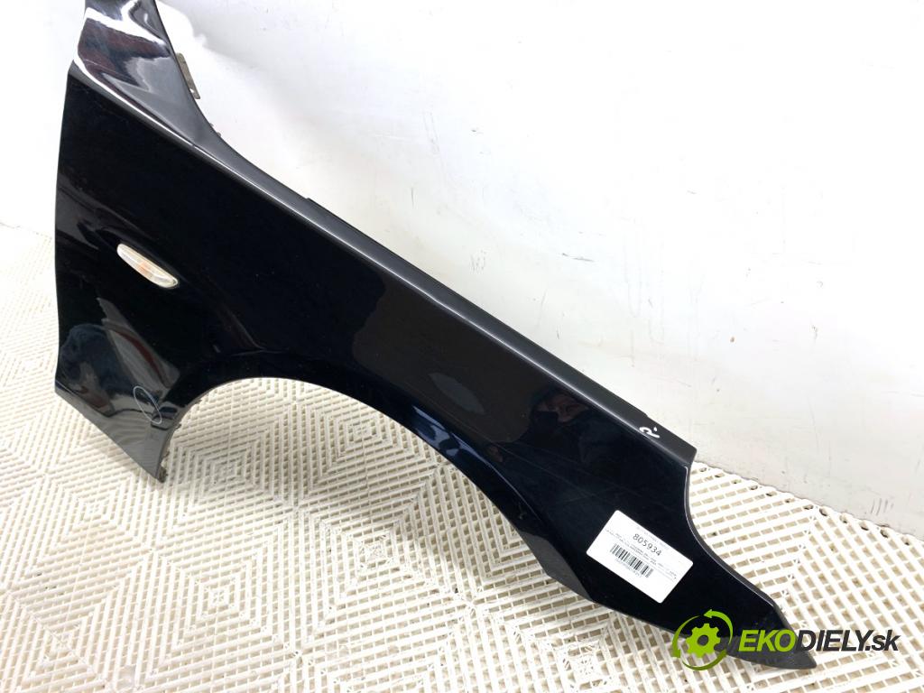 BMW E61 Kombi 2007 130 kW 525 d 2497 blatník pravý přední část 668