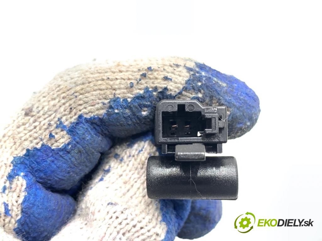 VW PHAETON sedan 2014 176 kW 3.0 V6 TDI 4motion 2967 Clonítka 3D4839113 3D0035411R