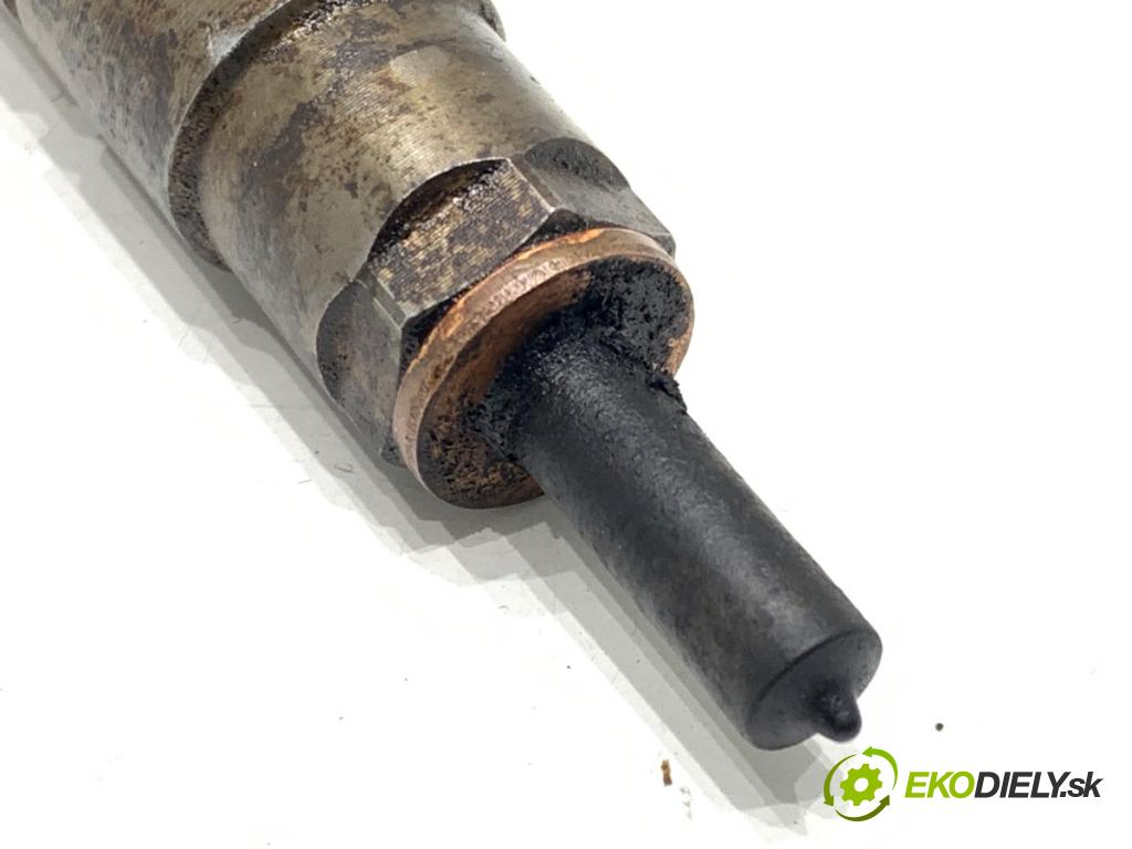 PEUGEOT 508 SW II Kombi 2019 96 kW 1.5 BlueHDi 130 1499 vstrekovač 9828959880 (Vstrekovač paliva)