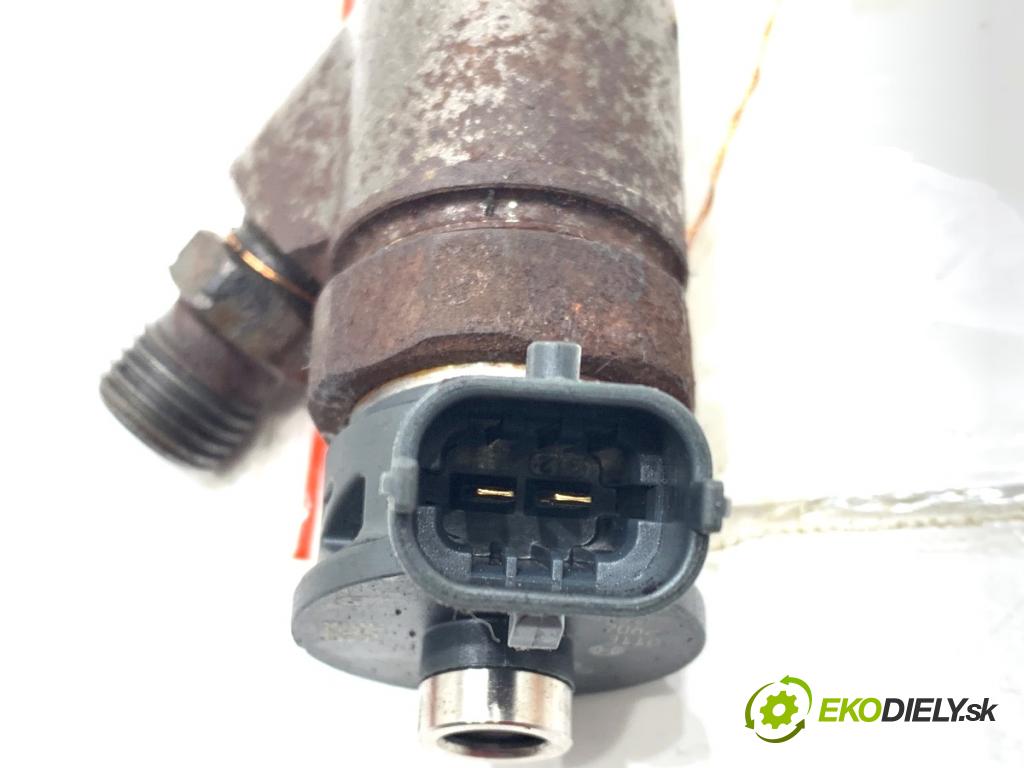 PEUGEOT 508 SW II Kombi 2019 96 kW 1.5 BlueHDi 130 1499 vstrekovač 9828959880 (Vstrekovač paliva)