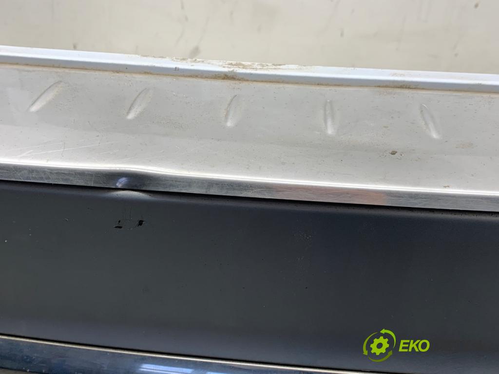 VW PASSAT B7 Kombi 2012 103 kW 2.0 TDI 1968 nárazník zadní část LA7W (Klika dveří ostatní)