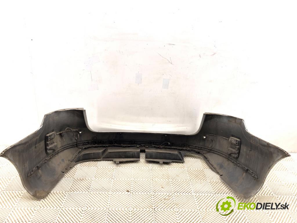 VW PASSAT B7 Kombi 2012 103 kW 2.0 TDI 1968 nárazník zadní část LA7W (Klika dveří ostatní)