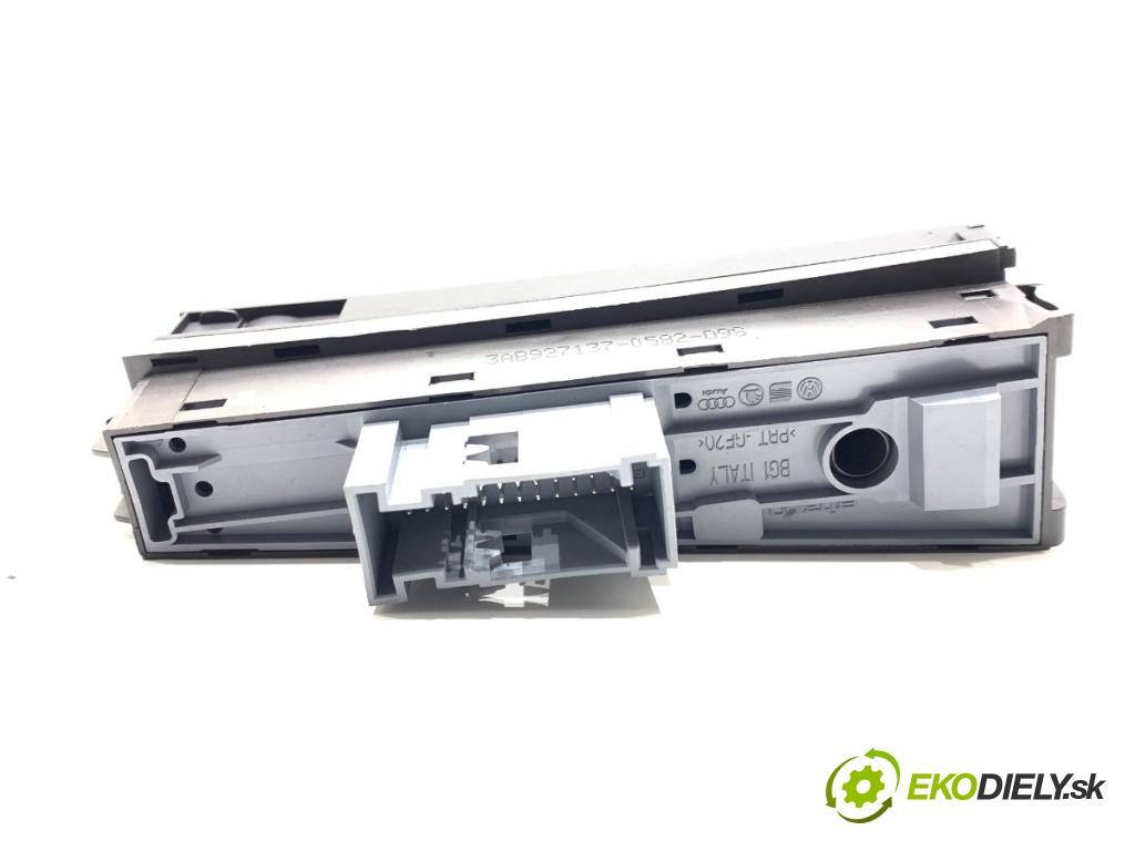 VW PASSAT B7 Kombi 2012 103 kW 2.0 TDI 1968 Spínač brzdy ručnej brzdy 3AB927137 (Prepínacie páčky pod volantom)