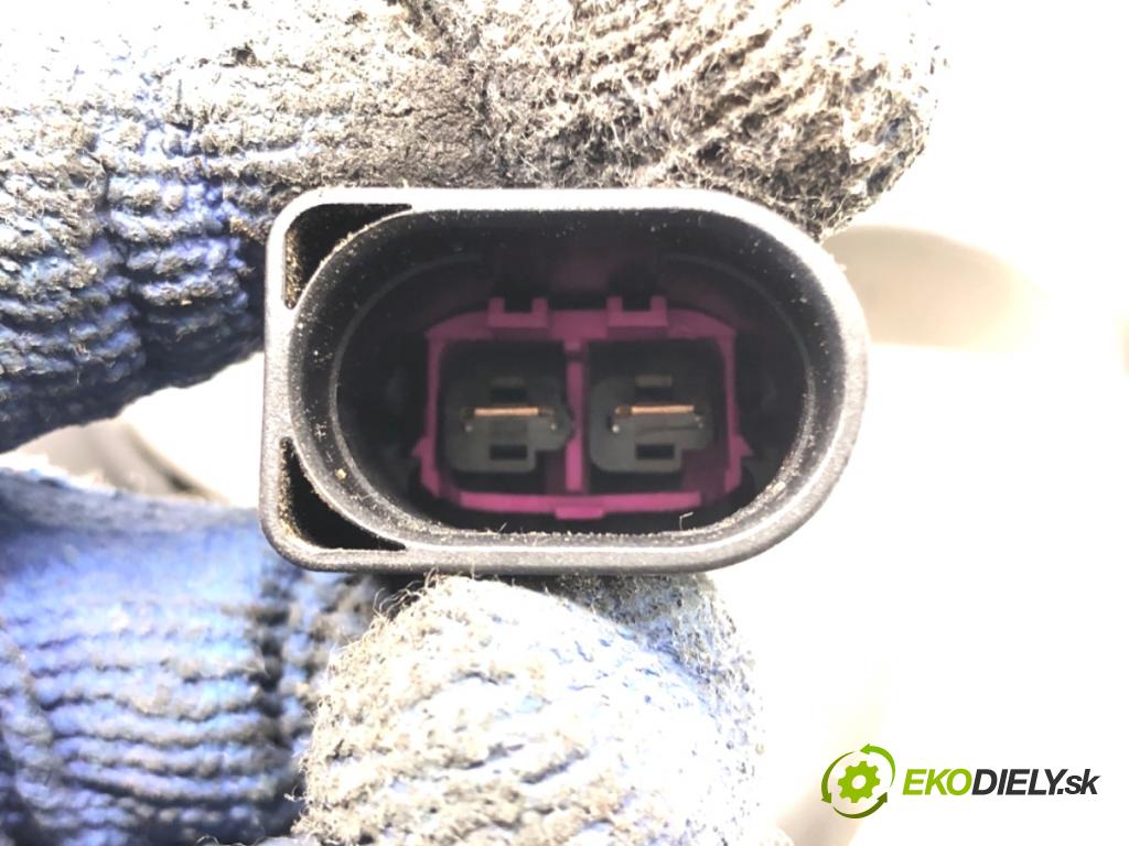 VW PASSAT B7 Kombi 2012 103 kW 2.0 TDI 1968 Ventilátor klimatizácie  (Ventilátor chladiča klimatizácie)