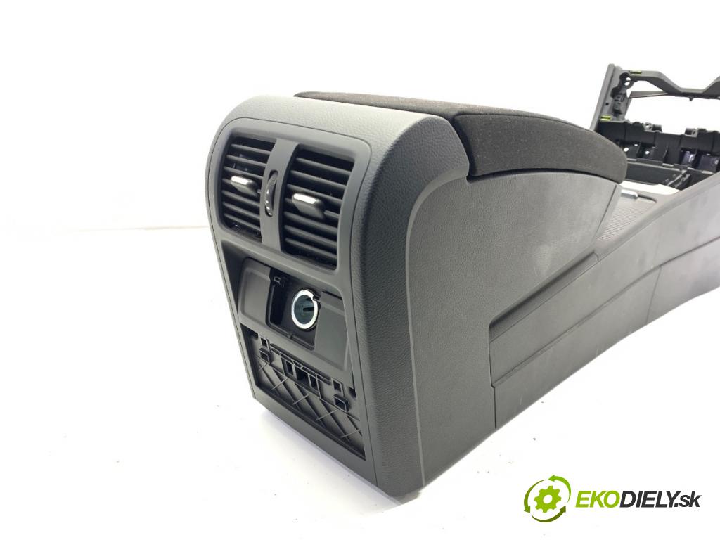 VW PASSAT B7 Kombi 2012 103 kW 2.0 TDI 1968 Tunel středový 3C1863046 (Středový tunel)