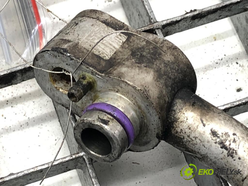 VW PASSAT B7 Kombi 2012 103 kW 2.0 TDI 1968 rúrka klimatizace  (Trubka klimatizace)