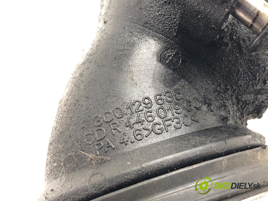 VW PASSAT B7 Kombi 2012 103 kW 2.0 TDI 1968 Rúra vzduchu 3C0129654