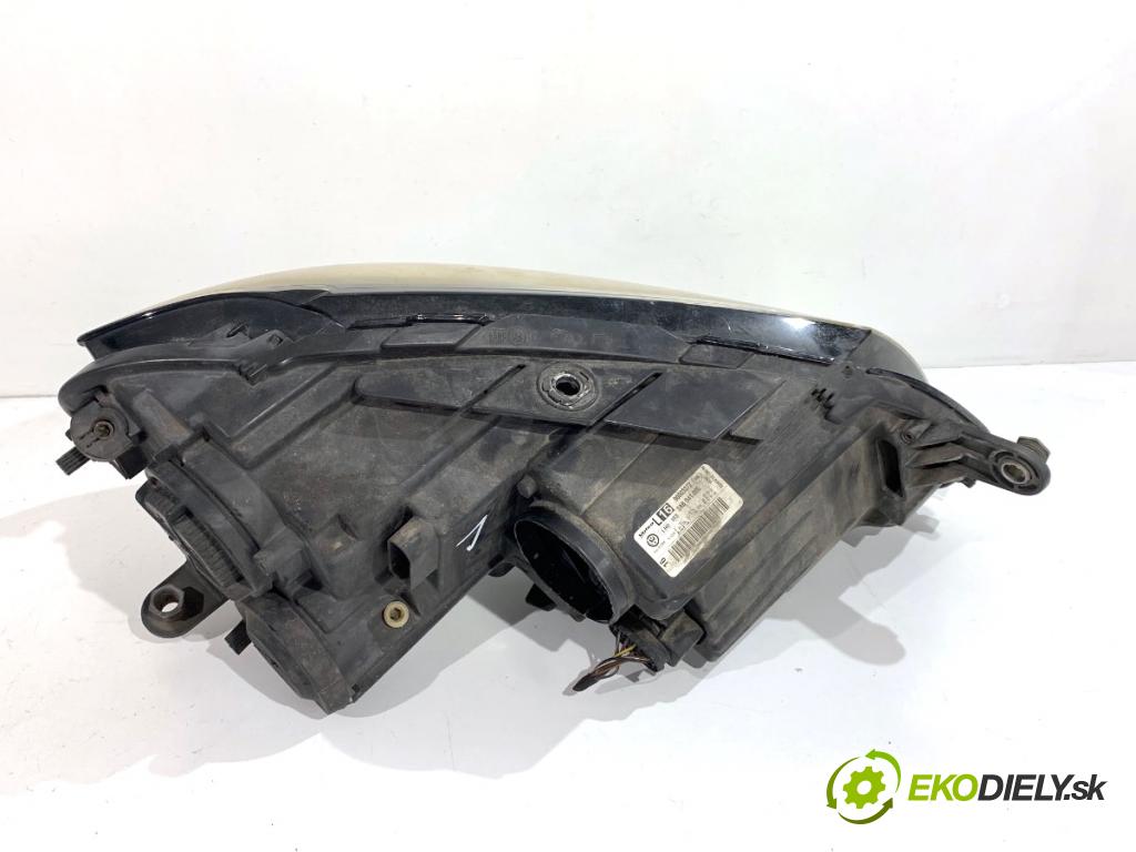 VW PASSAT B7 Kombi 2012 103 kW 2.0 TDI 1968 Svetlomet ľavy predný 3AB941005