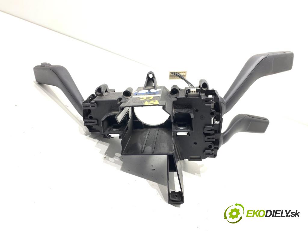 VW PASSAT B7 Kombi 2012 103 kW 2.0 TDI 1968 Prepínač kombinovaný 3C5953501CN (Prepínacie páčky pod volantom)