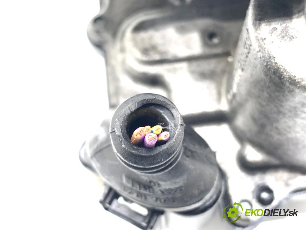 VW PASSAT B7 Kombi 2012 103 kW 2.0 TDI 1968 Škrtiaca klapka 03L128063R (Škrtiaca klapka)