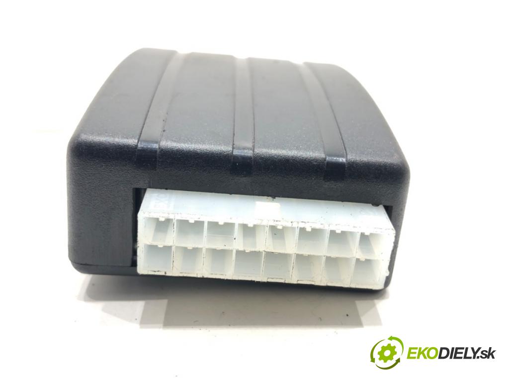 VW PASSAT B7 Kombi 2012 103 kW 2.0 TDI 1968 Modul ťažného oka  (Riadiaca jednotka ostatné)