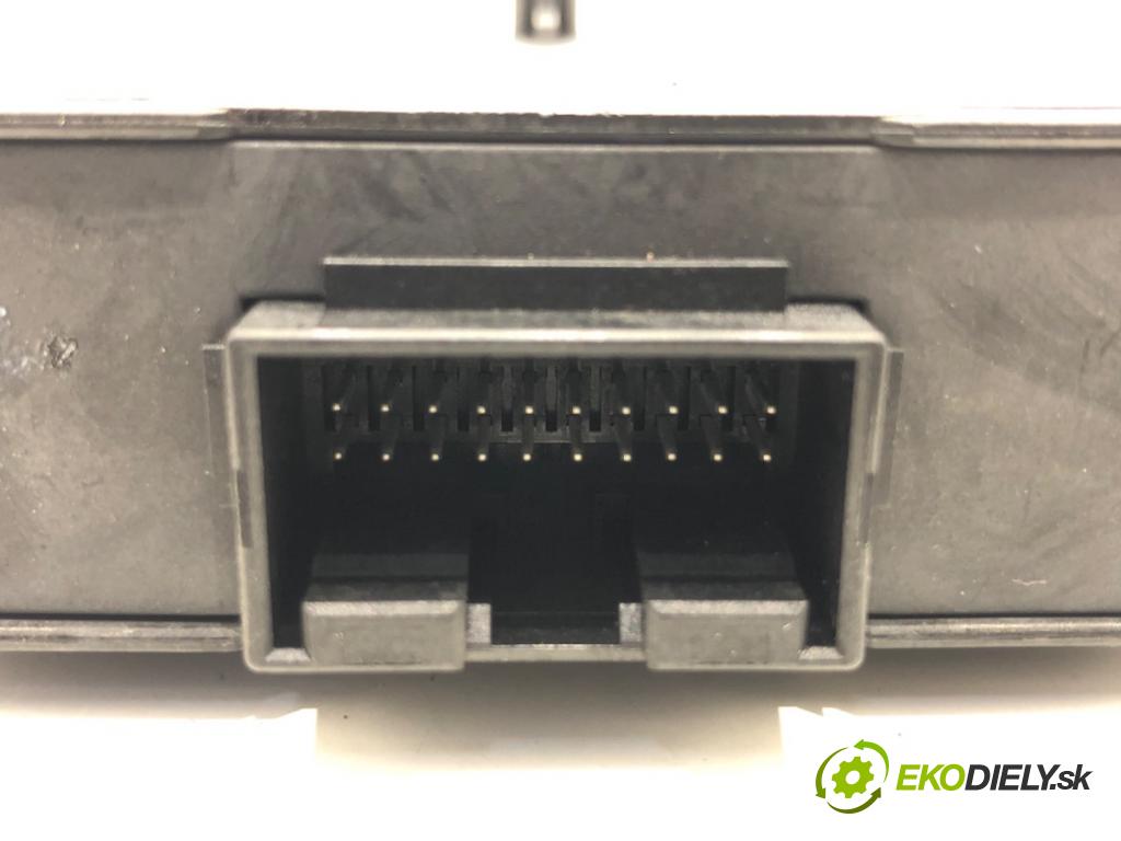 VW PASSAT B7 Kombi 2012 103 kW 2.0 TDI 1968 modul GATEWAY 7N0907530P