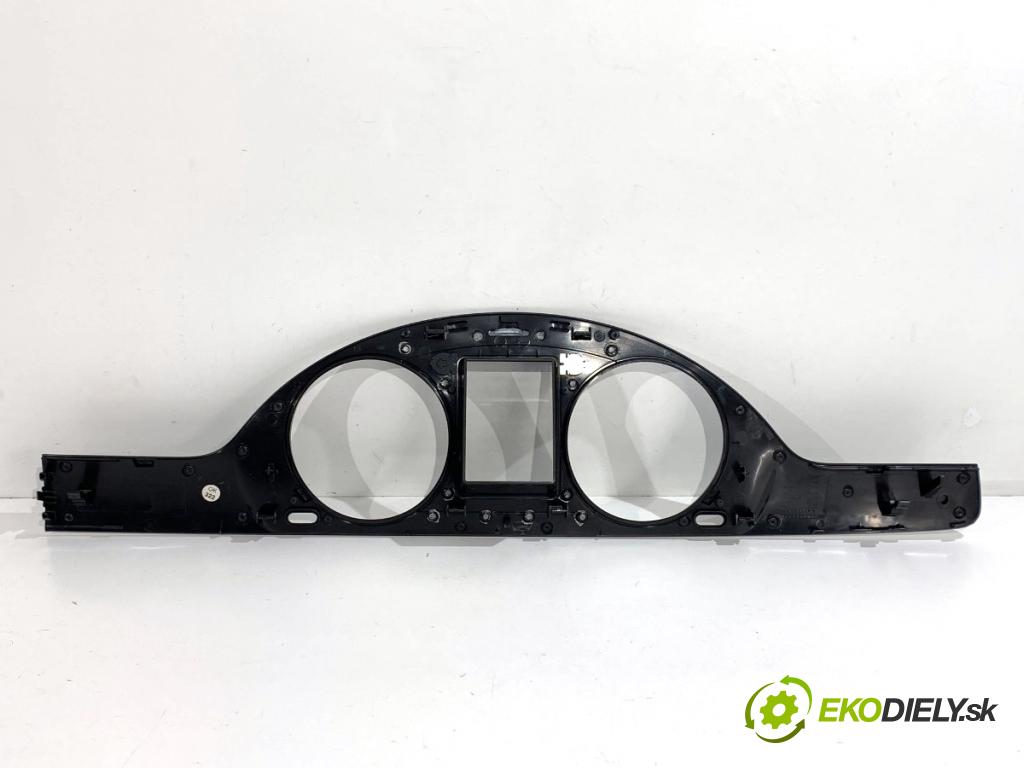 VW PASSAT B7 Kombi 2012 103 kW 2.0 TDI 1968 lišty kryt 3AB858366D (Lišta)