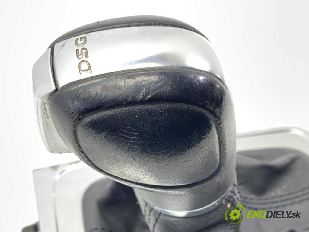 VW PASSAT B7 Kombi 2012 103 kW 2.0 TDI 1968 Kulisa 3AB713023A 3AB713203E (Rýchlostná páka (kulisa))