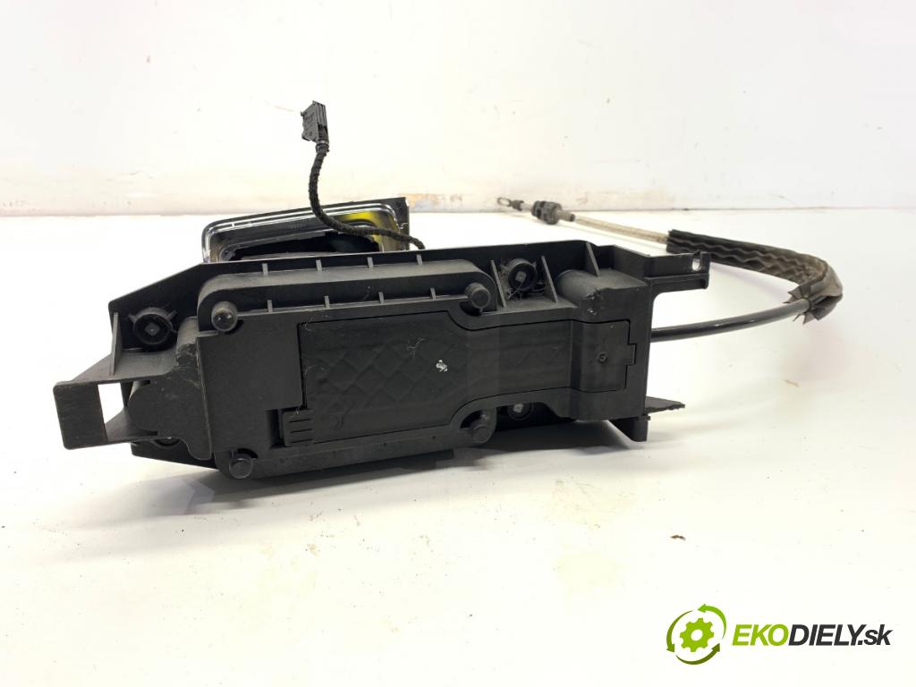 VW PASSAT B7 Kombi 2012 103 kW 2.0 TDI 1968 Kulisa 3AB713023A 3AB713203E (Rýchlostná páka (kulisa))