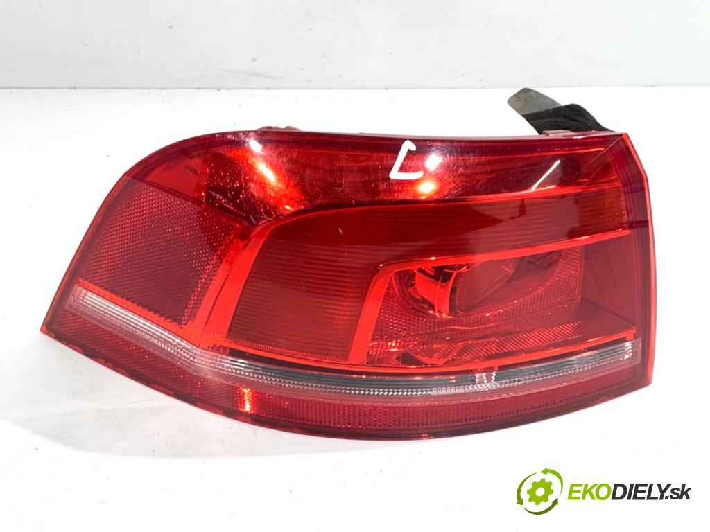 VW PASSAT B7 Kombi 2012 103 kW 2.0 TDI 1968 světlo levý zadní část 3AF945095E