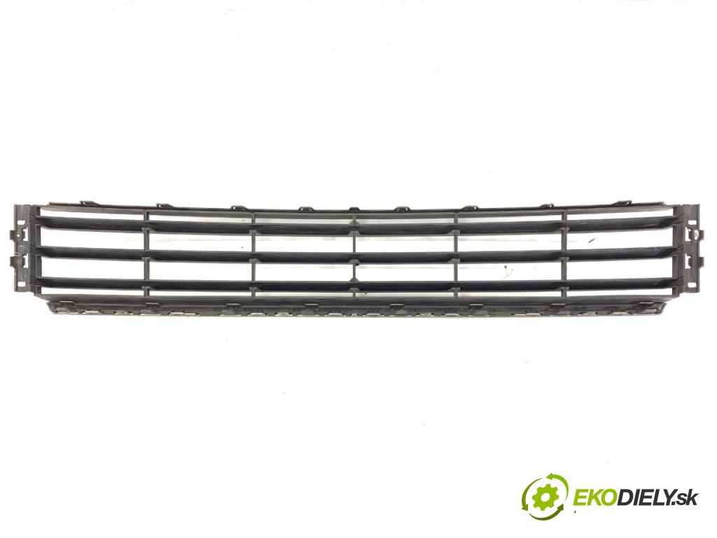 VW PASSAT B7 Kombi 2012 103 kW 2.0 TDI 1968 Mriežky nárazníka predný 3AA853677 (Mriežka predná (maska chladiča))