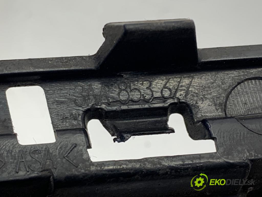 VW PASSAT B7 Kombi 2012 103 kW 2.0 TDI 1968 mří nárazníka přední část 3AA853677 (Přední mřížka (maska chladiče))