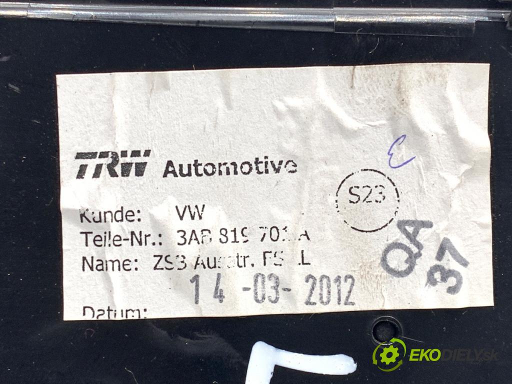 VW PASSAT B7 Kombi 2012 103 kW 2.0 TDI 1968 mří topení levý přední část 3AB819701A