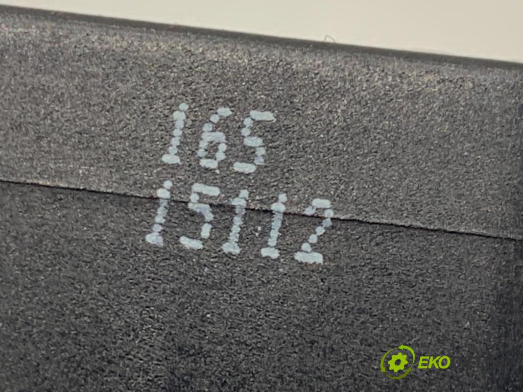 VW PASSAT B7 Kombi 2012 103 kW 2.0 TDI 1968 klika vnejší pravý přední část