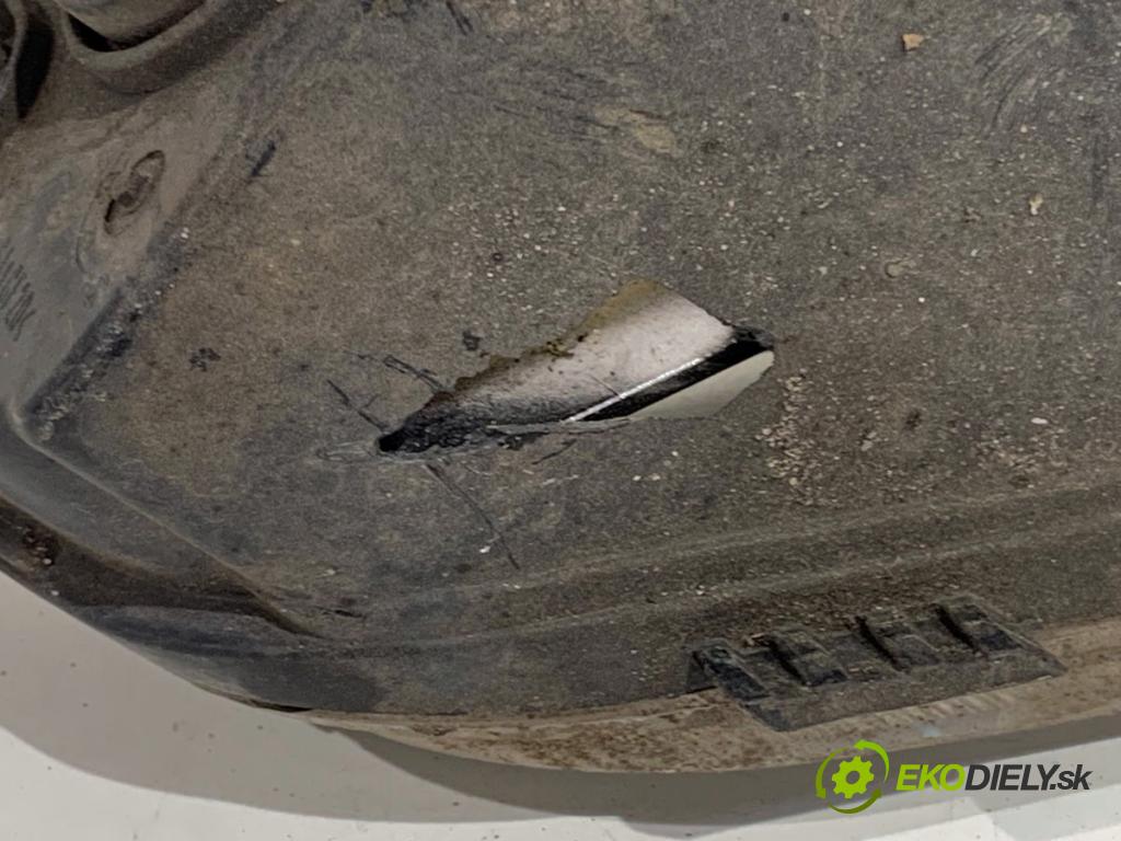 VW PASSAT B7 Kombi 2012 103 kW 2.0 TDI 1968 Hmlové svetlo, hmlovka pravy predný