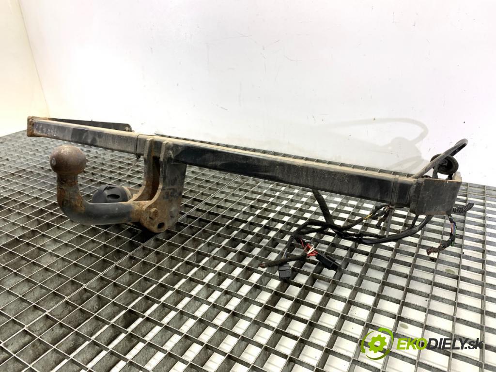 VW PASSAT B7 Kombi 2012 103 kW 2.0 TDI 1968 Hák tažné zařízení  (Tažné zařízení)