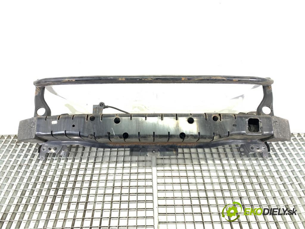 VW PASSAT B7 Kombi 2012 103 kW 2.0 TDI 1968 výztuha nárazníka přední část  (Přední výztuha)