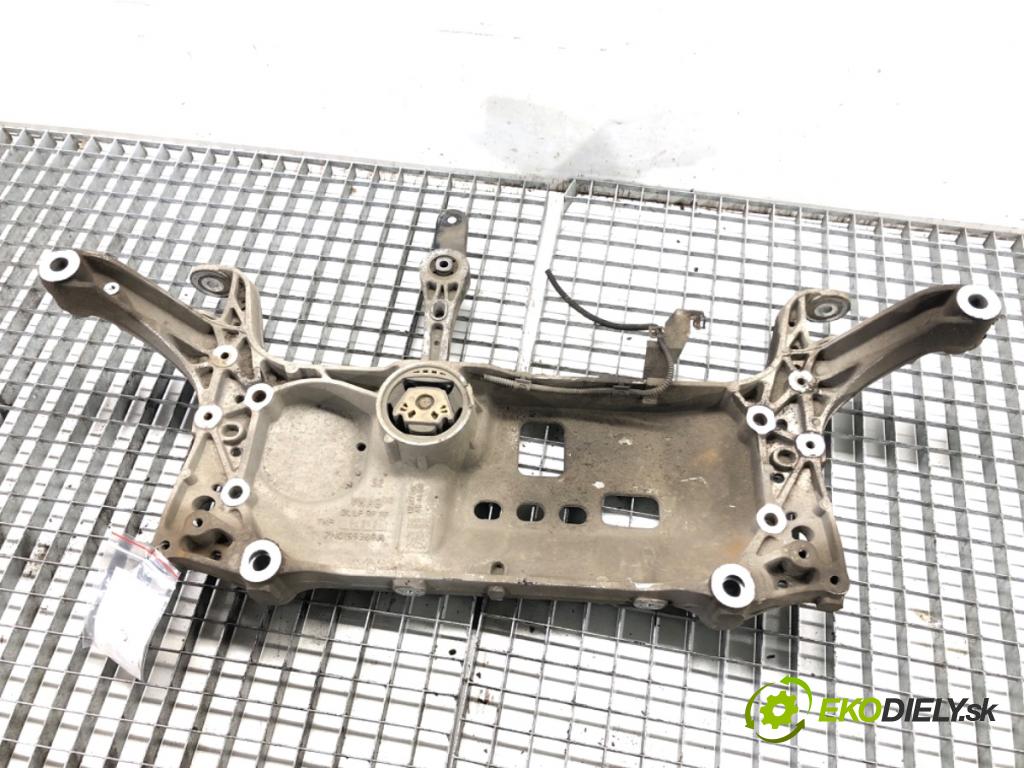 VW PASSAT B7 Kombi 2012 103 kW 2.0 TDI 1968 Výstuha pod Motor 7N0199369A (Výstuha predná)