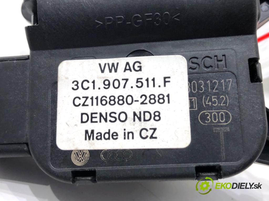 VW PASSAT B7 Kombi 2012 103 kW 2.0 TDI 1968 motor topení 3C1907511F