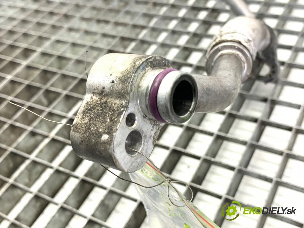 VW PASSAT B7 Kombi 2012 103 kW 2.0 TDI 1968 rúrka klimatizace 3C0820743CC (Trubka klimatizace)