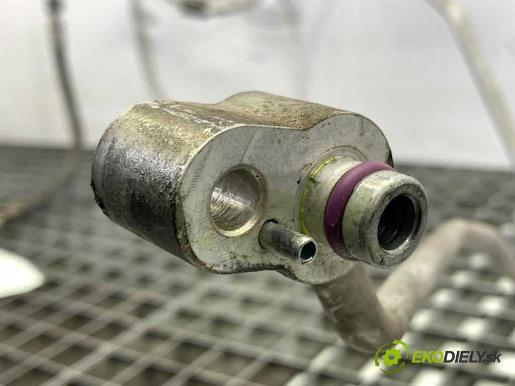 VW PASSAT B7 Kombi 2012 103 kW 2.0 TDI 1968 rúrka klimatizace 3C0820741AJ (Trubka klimatizace)