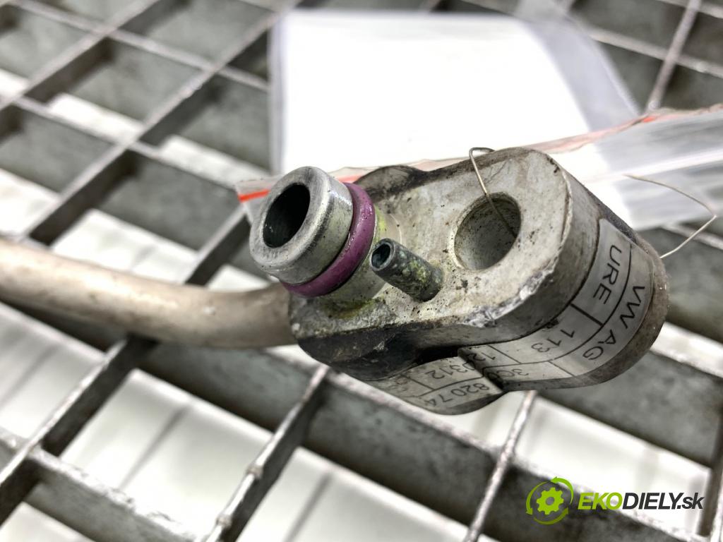 VW PASSAT B7 Kombi 2012 103 kW 2.0 TDI 1968 rúrka klimatizace 3C0820741AJ (Trubka klimatizace)